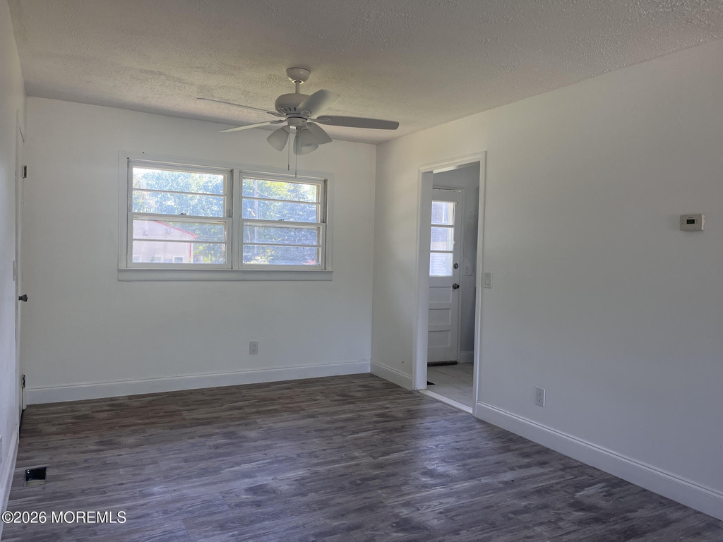 14 Wood Avenue - Photo 9