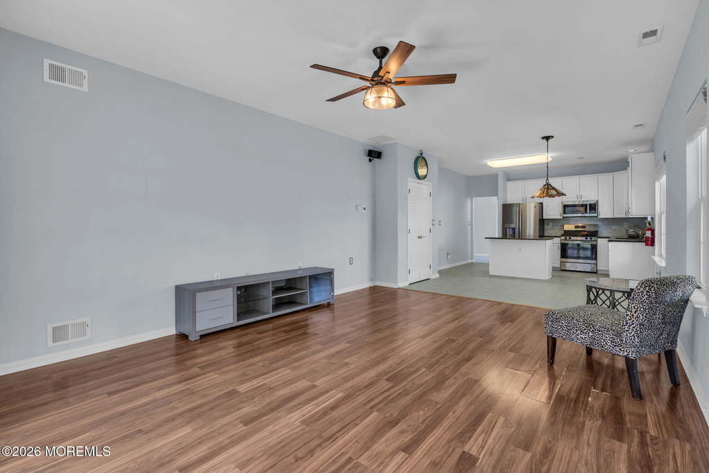 1 Evans Court - Photo 17