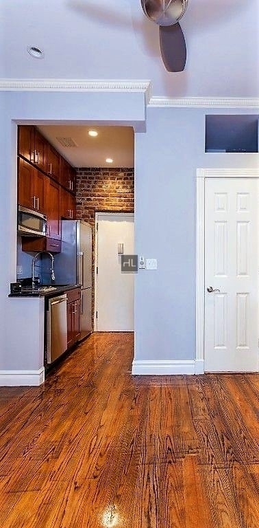 West 14th Street - Photo 1
