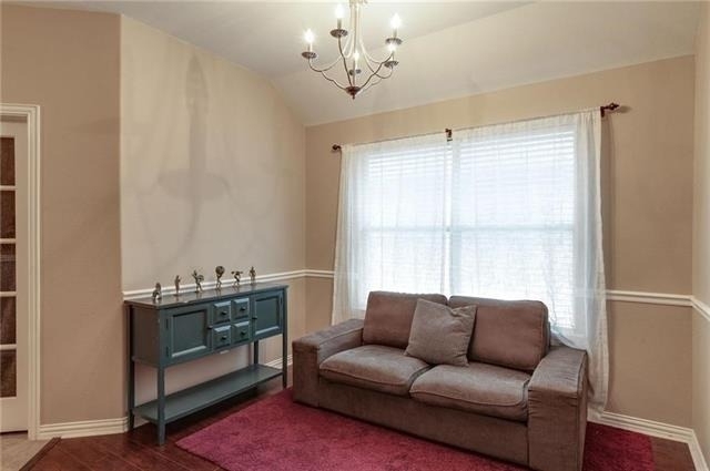 708 Creekside Drive - Photo 9