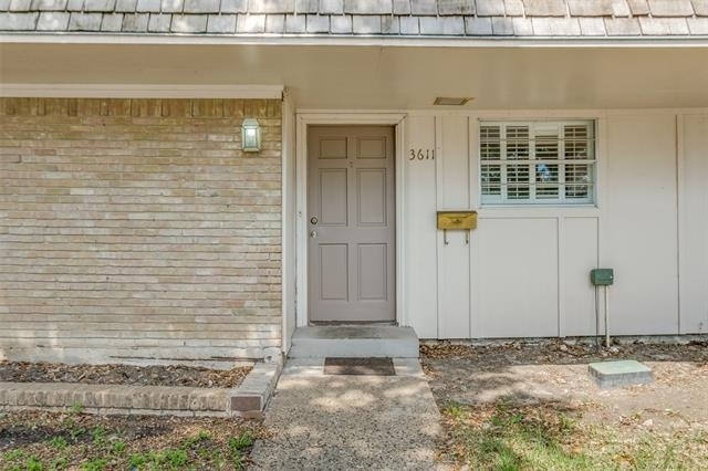 3611 Stables Lane - Photo 2