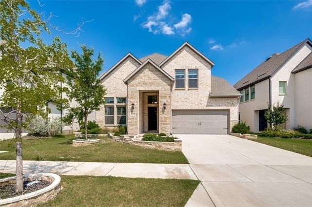 1240 Crescent Lane - Photo 1