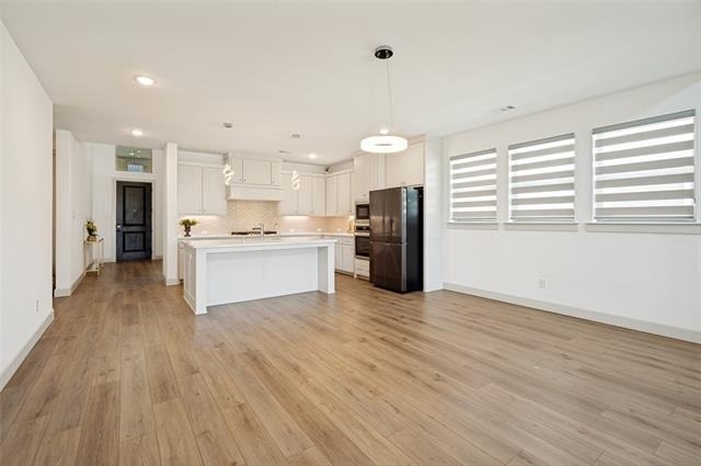 1240 Crescent Lane - Photo 2