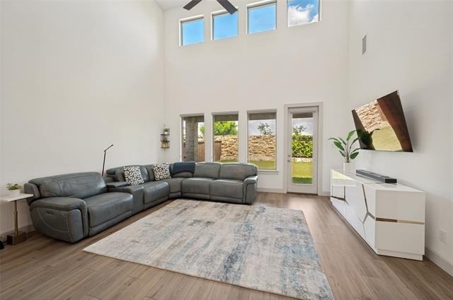 1240 Crescent Lane - Photo 4