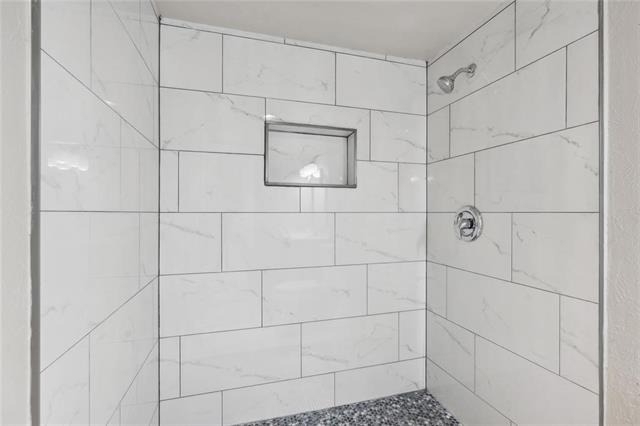 556 Hawthorne Drive - Photo 11