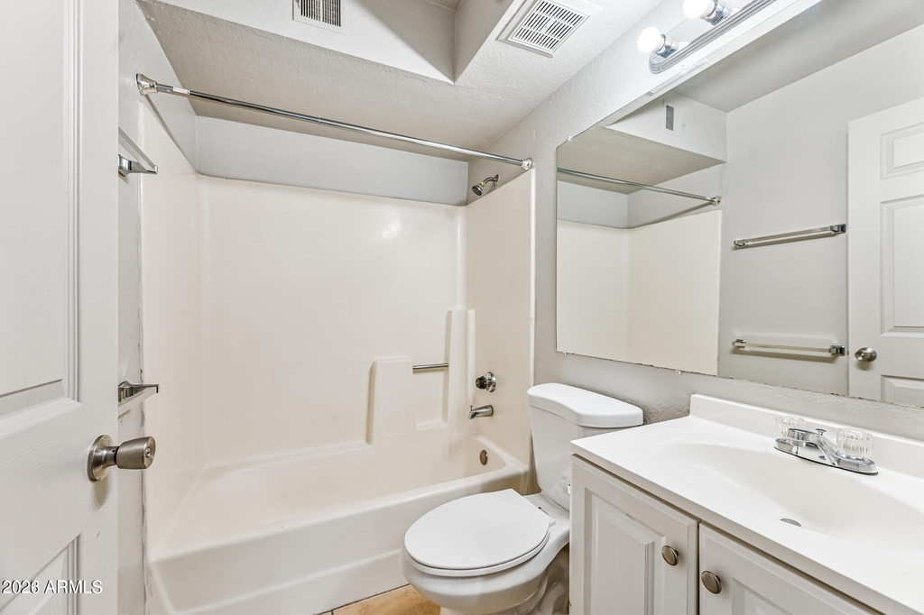 1560 W Sahuaro Drive - Photo 10