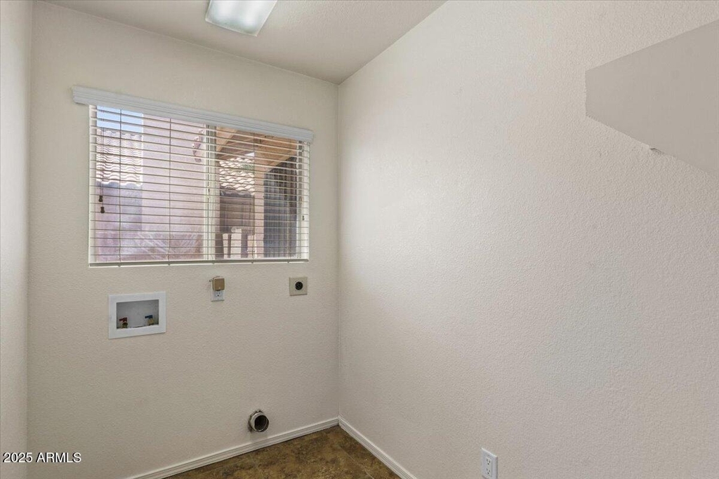 5709 E Gelding Drive - Photo 32
