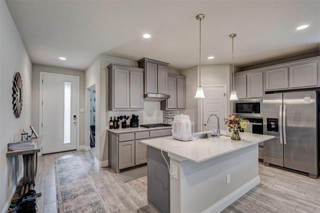 1513 Woodpecker Street - Photo 2