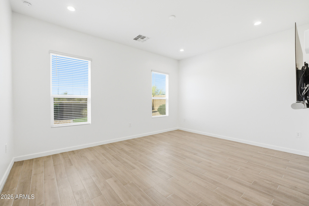 21718 N 58th Street - Photo 6