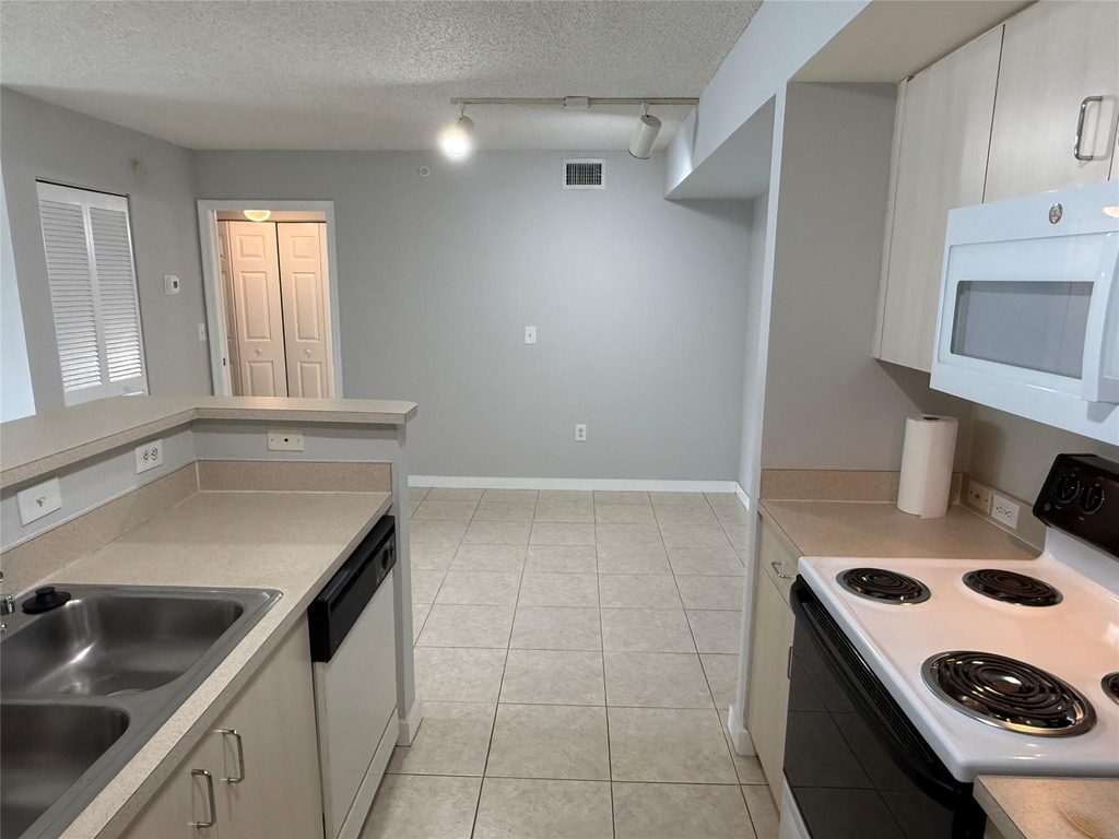 11165 Sw 6th Street - Photo 21