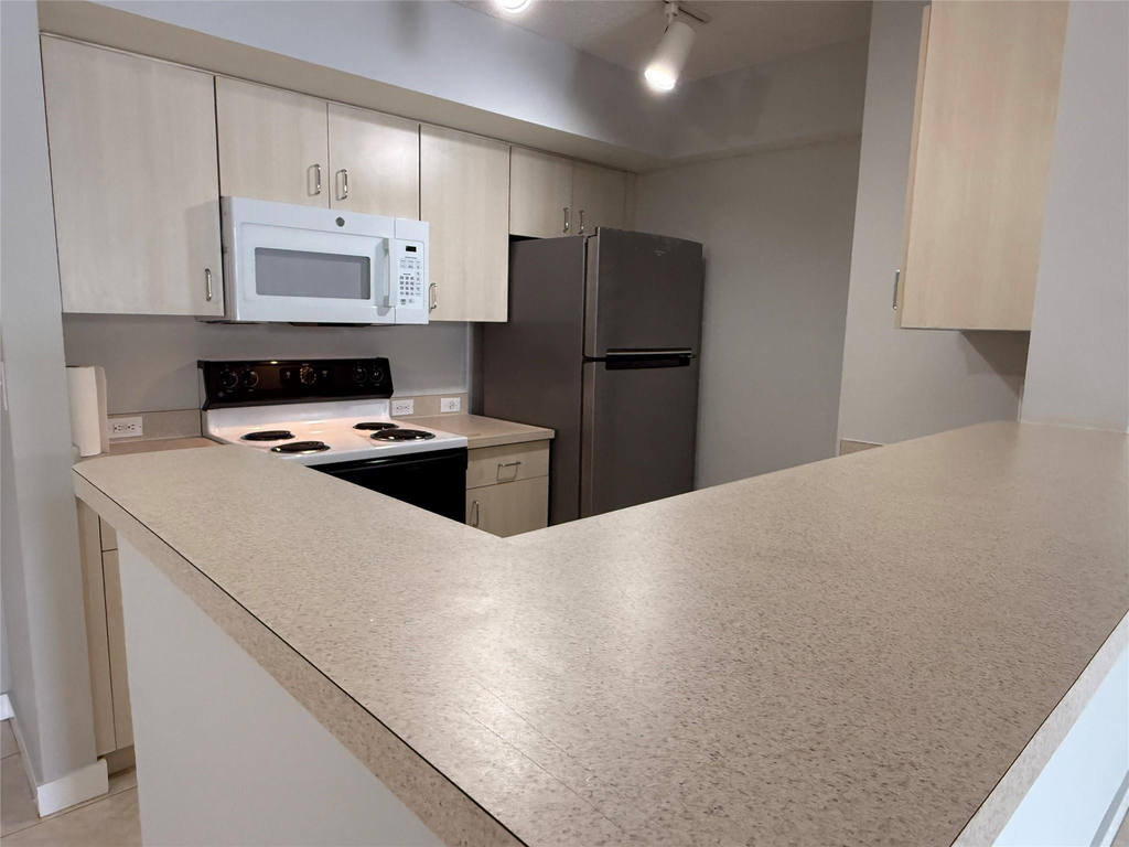 11165 Sw 6th Street - Photo 12