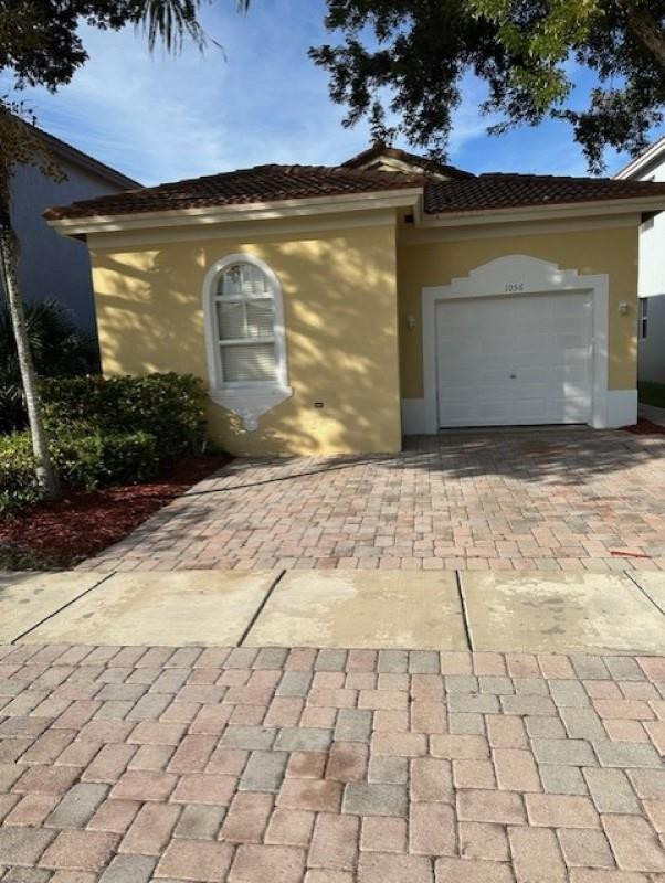 1056 Ne 39th Avenue - Photo 0