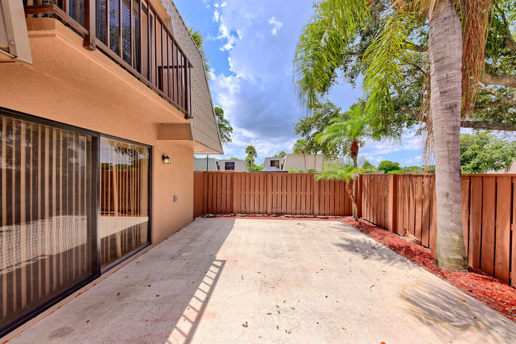 5731 57th Way - Photo 5