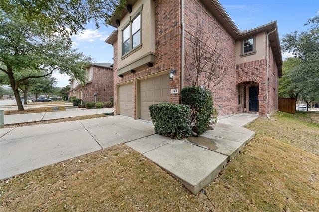 1124 Sophia Street - Photo 3