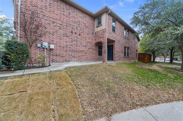 1124 Sophia Street - Photo 1