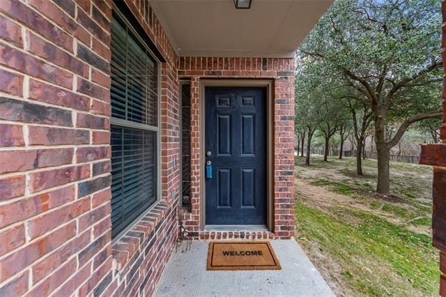 1124 Sophia Street - Photo 2