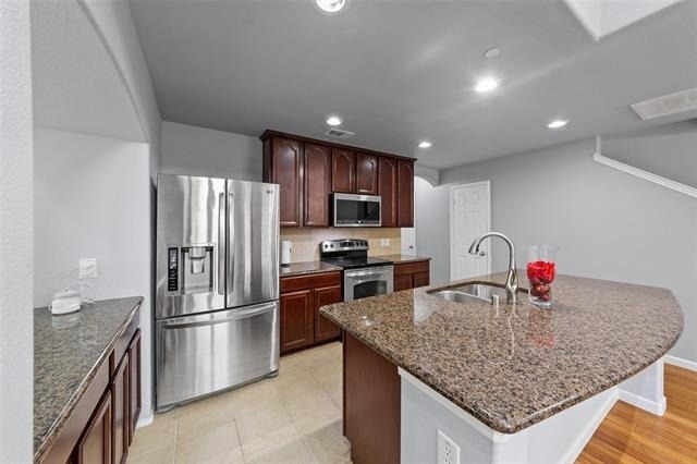 1124 Sophia Street - Photo 8