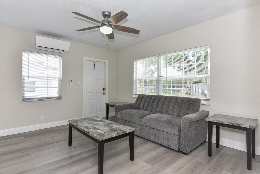 1001 S Federal Highway - Photo 9