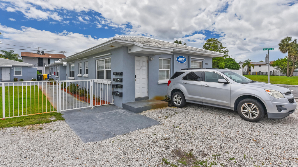 1001 S Federal Highway - Photo 14