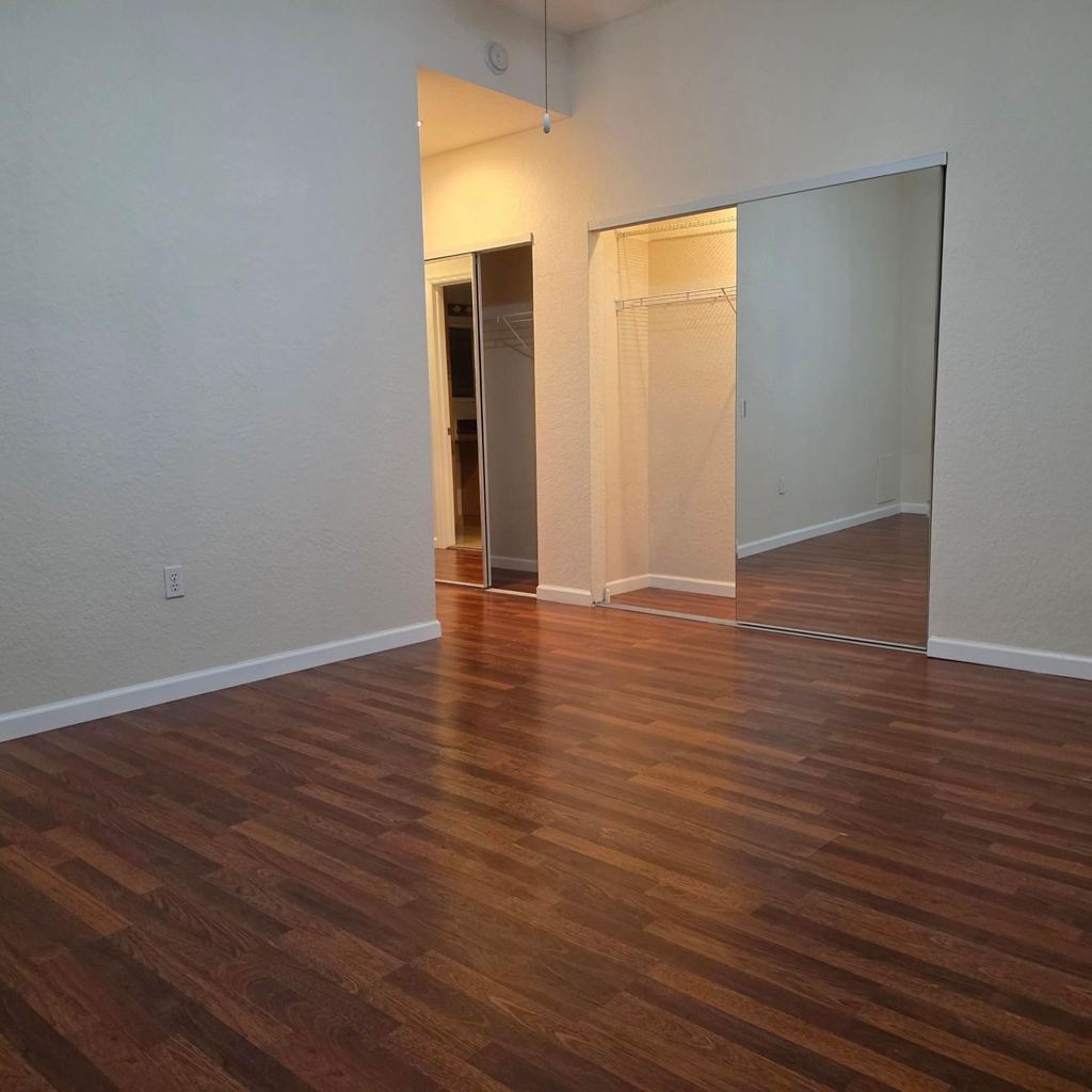 1640 Presidential Way - Photo 13