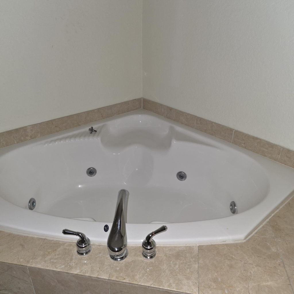 1640 Presidential Way - Photo 12