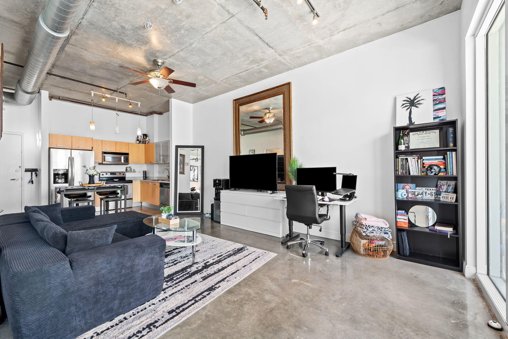 313 Ne 2nd Street - Photo 9
