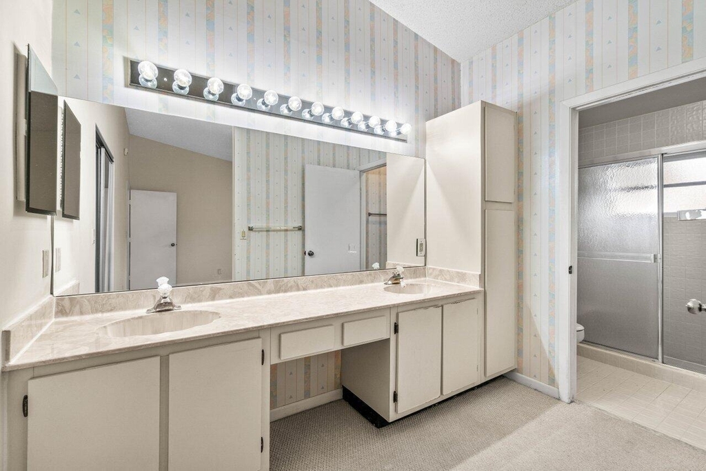 10001 Country Brook Road - Photo 14
