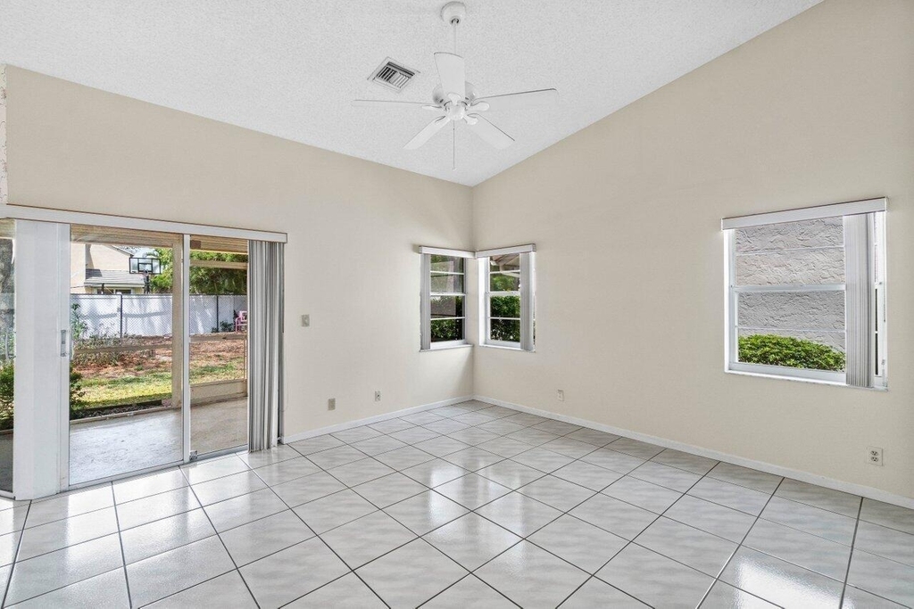 10001 Country Brook Road - Photo 10
