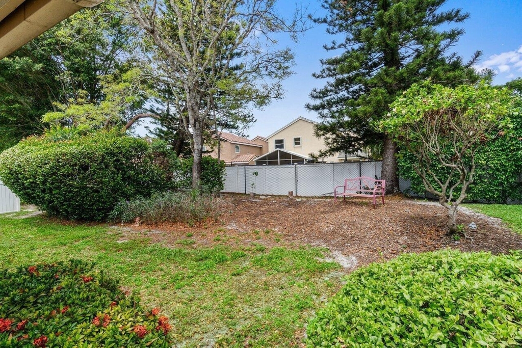 10001 Country Brook Road - Photo 23
