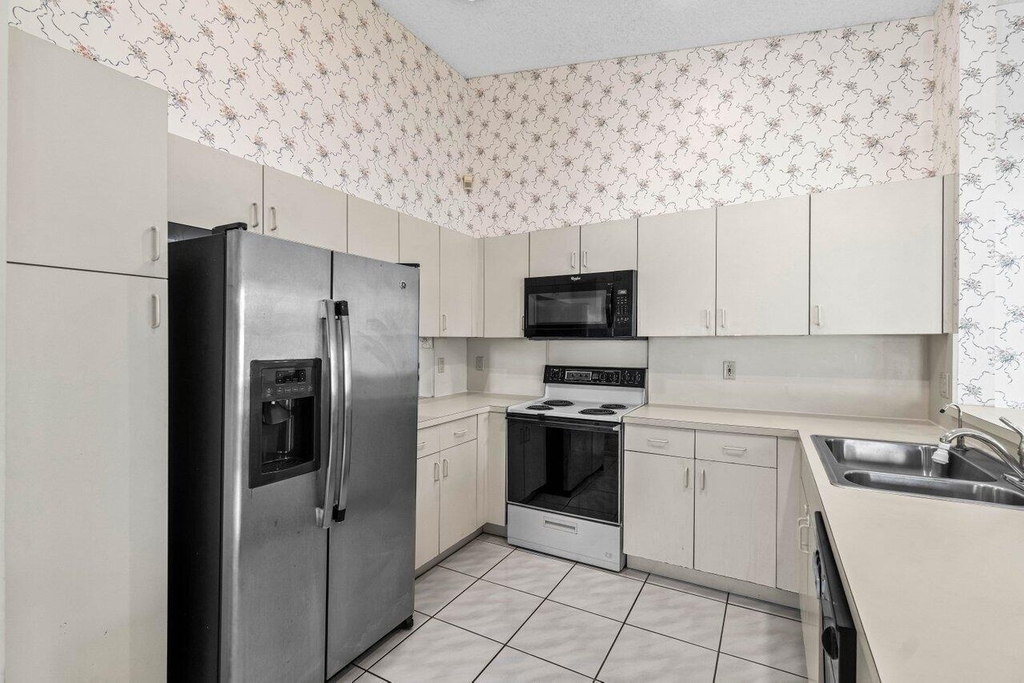 10001 Country Brook Road - Photo 6