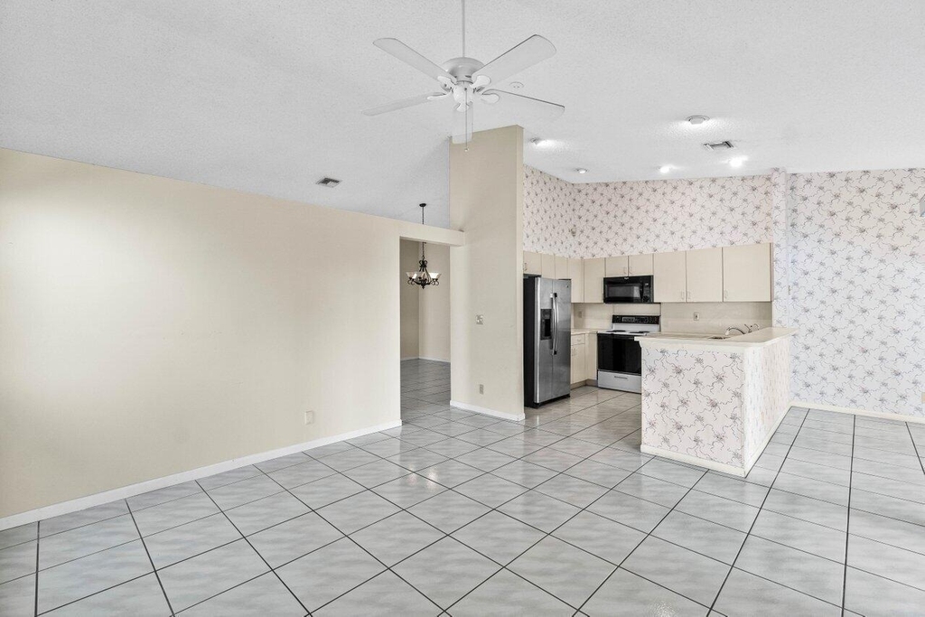 10001 Country Brook Road - Photo 5