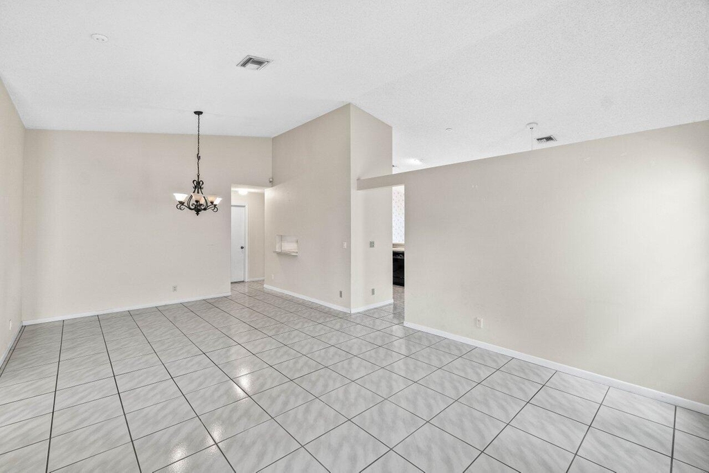 10001 Country Brook Road - Photo 4