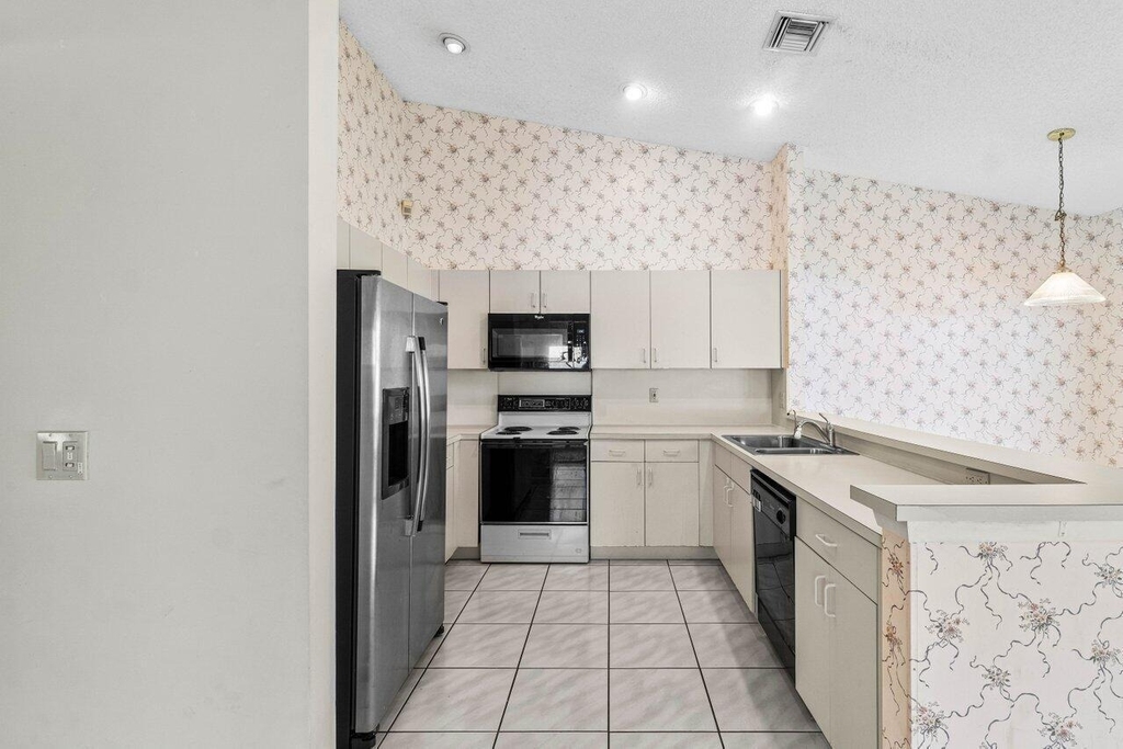 10001 Country Brook Road - Photo 7