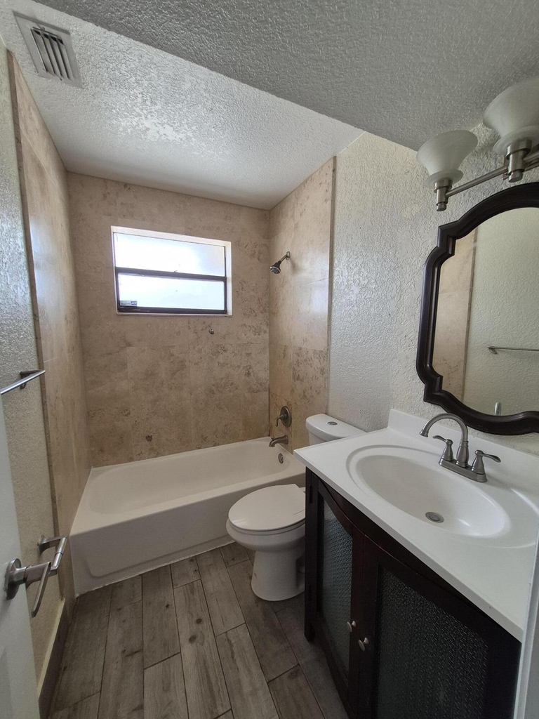10039 Winding Lake Road - Photo 9