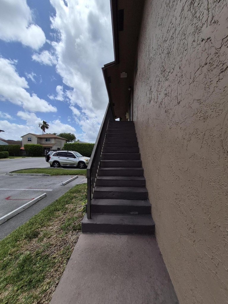 10039 Winding Lake Road - Photo 3