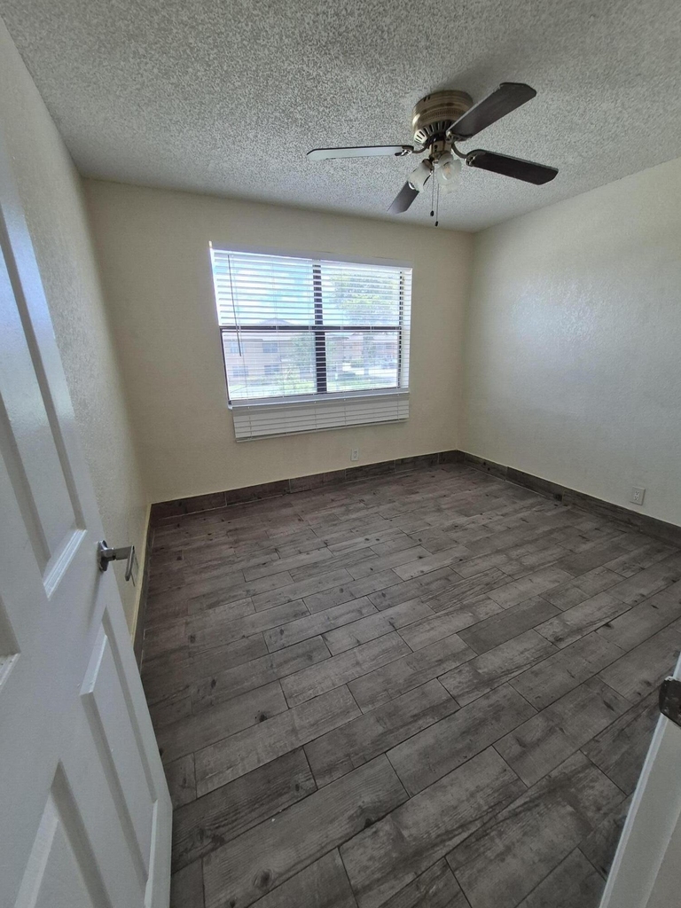 10039 Winding Lake Road - Photo 10