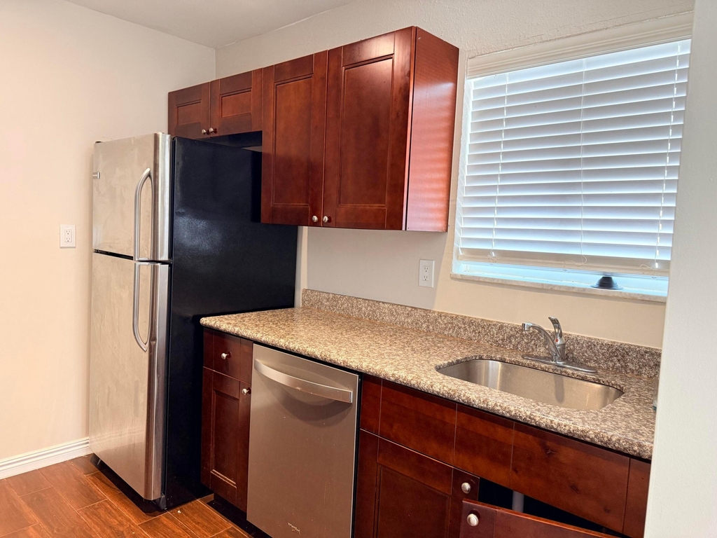 12420 Peconic Court - Photo 4