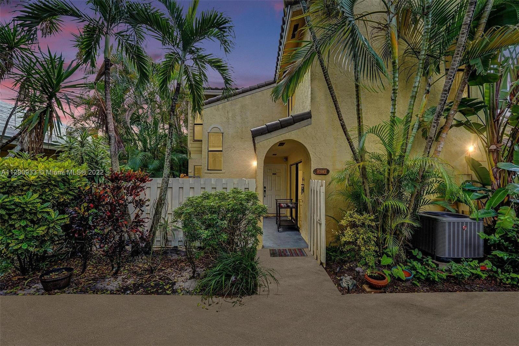 22322 Pineapple Walk Drive - Photo 2