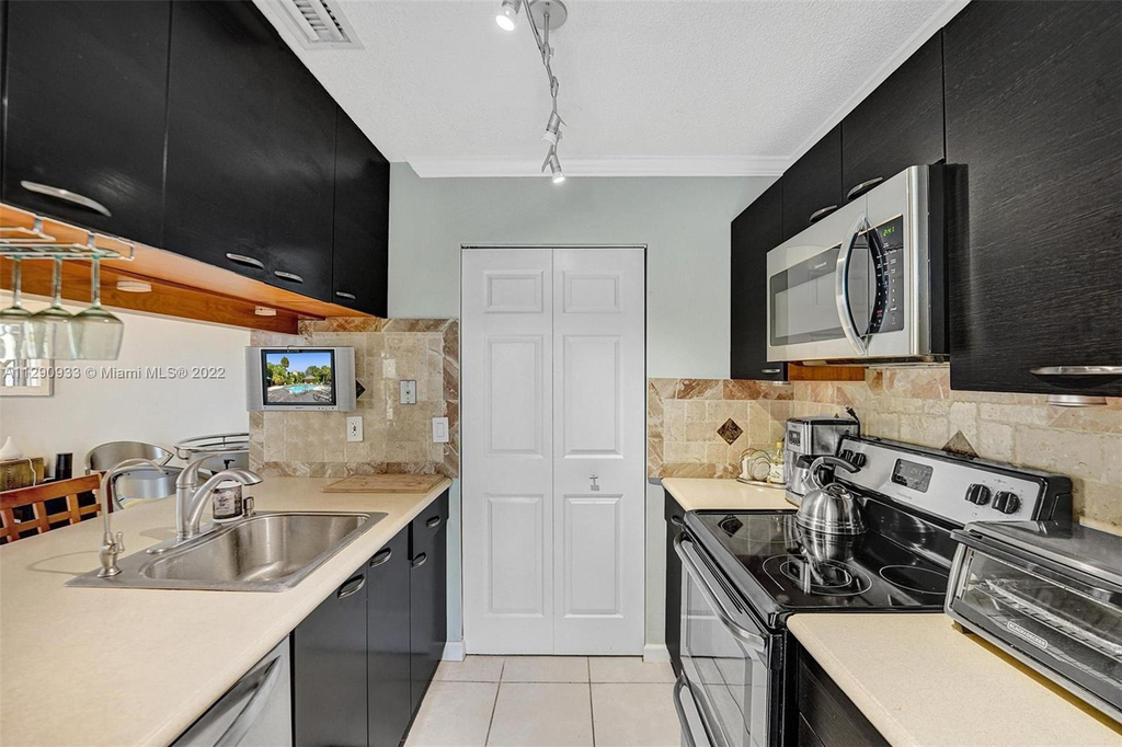 22322 Pineapple Walk Drive - Photo 11