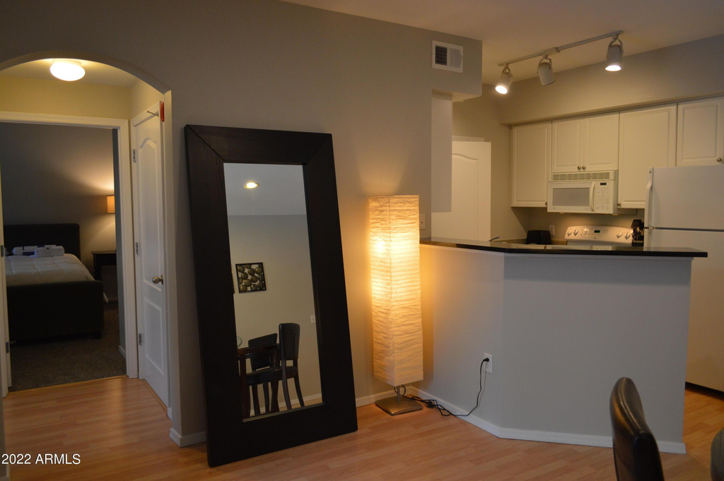 1701 E Colter Street - Photo 4