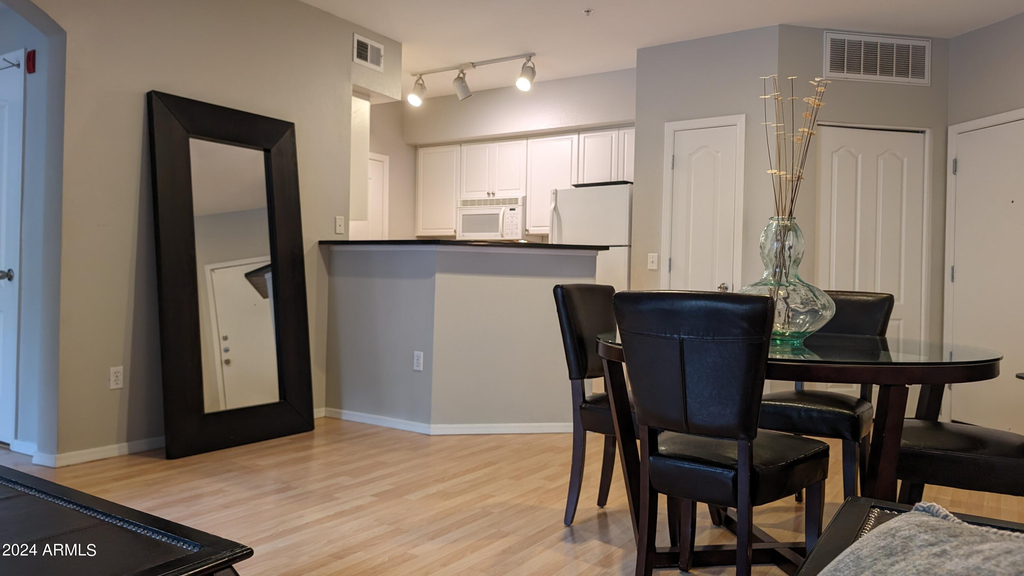 1701 E Colter Street - Photo 2
