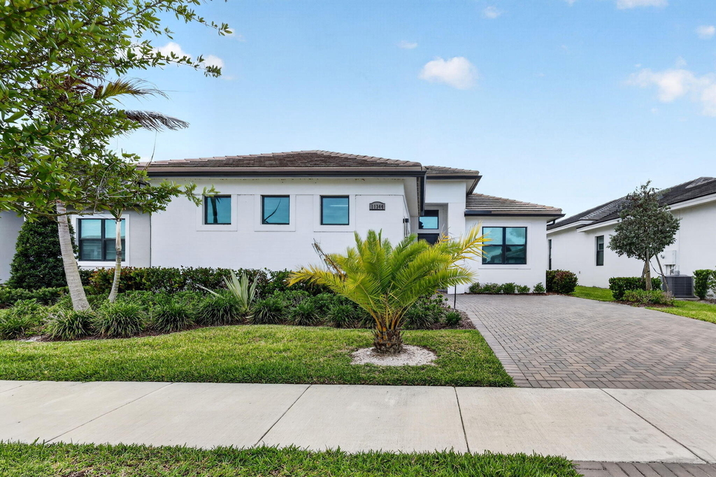 11344 Sw Pietra Way - Photo 1