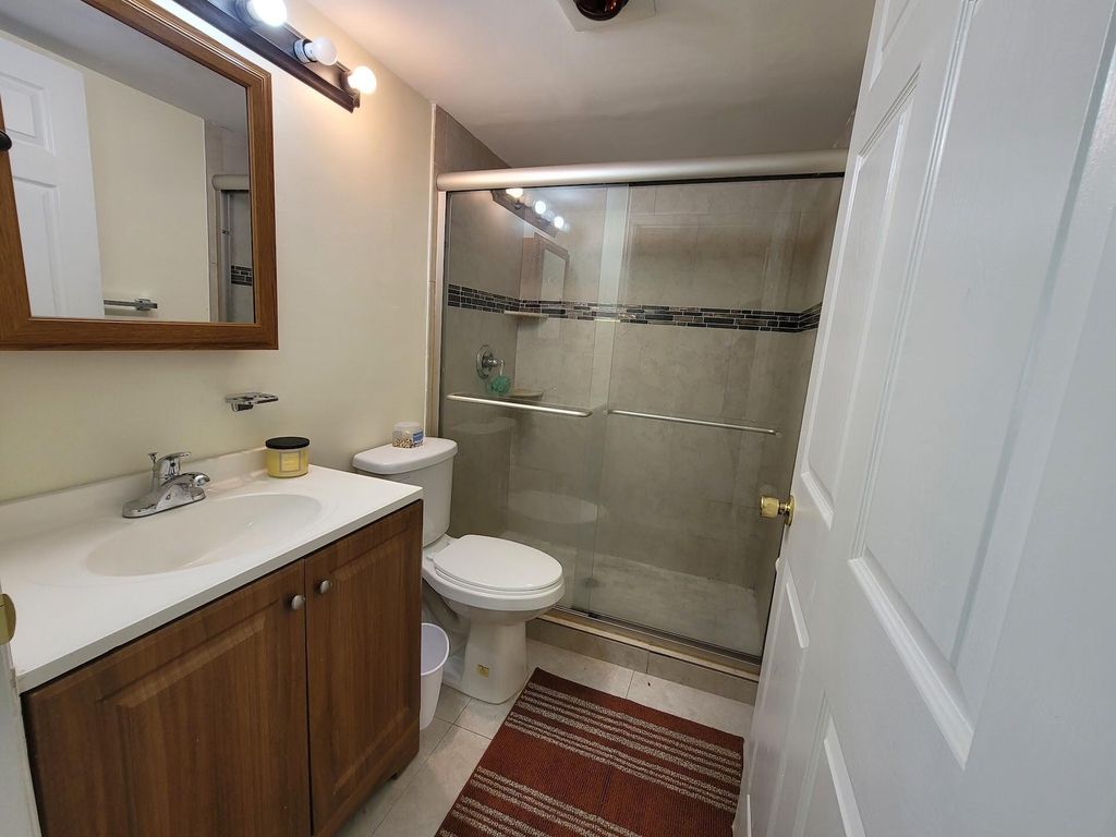 155 Coventry - Photo 8