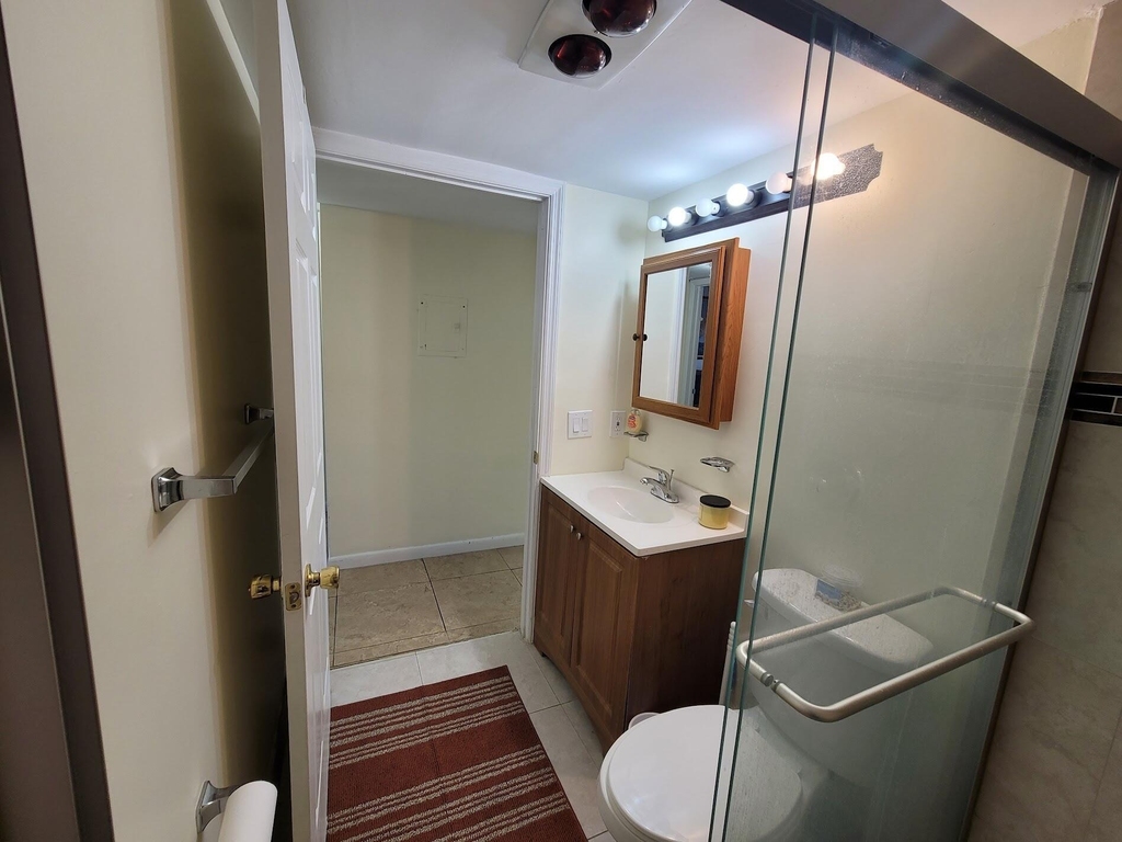 155 Coventry - Photo 9