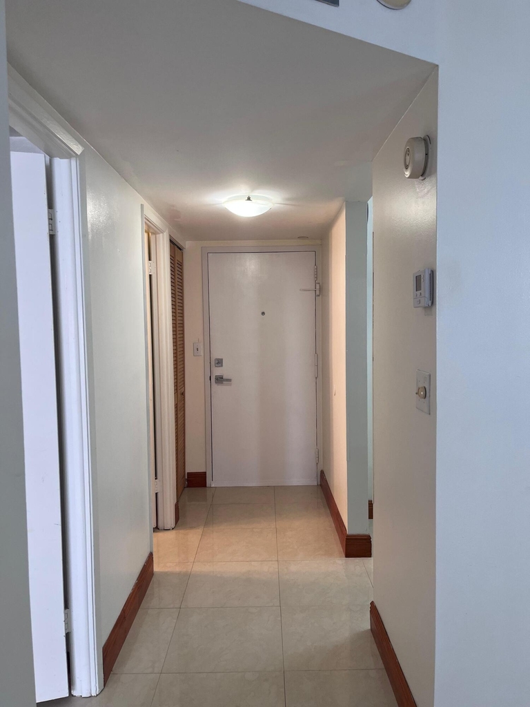 2851 Ne 183rd Street - Photo 5
