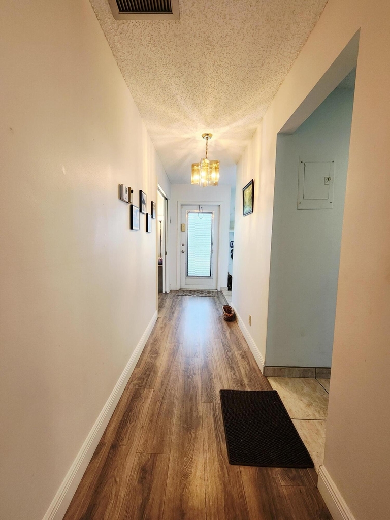 1560 Nw 18th Avenue - Photo 15