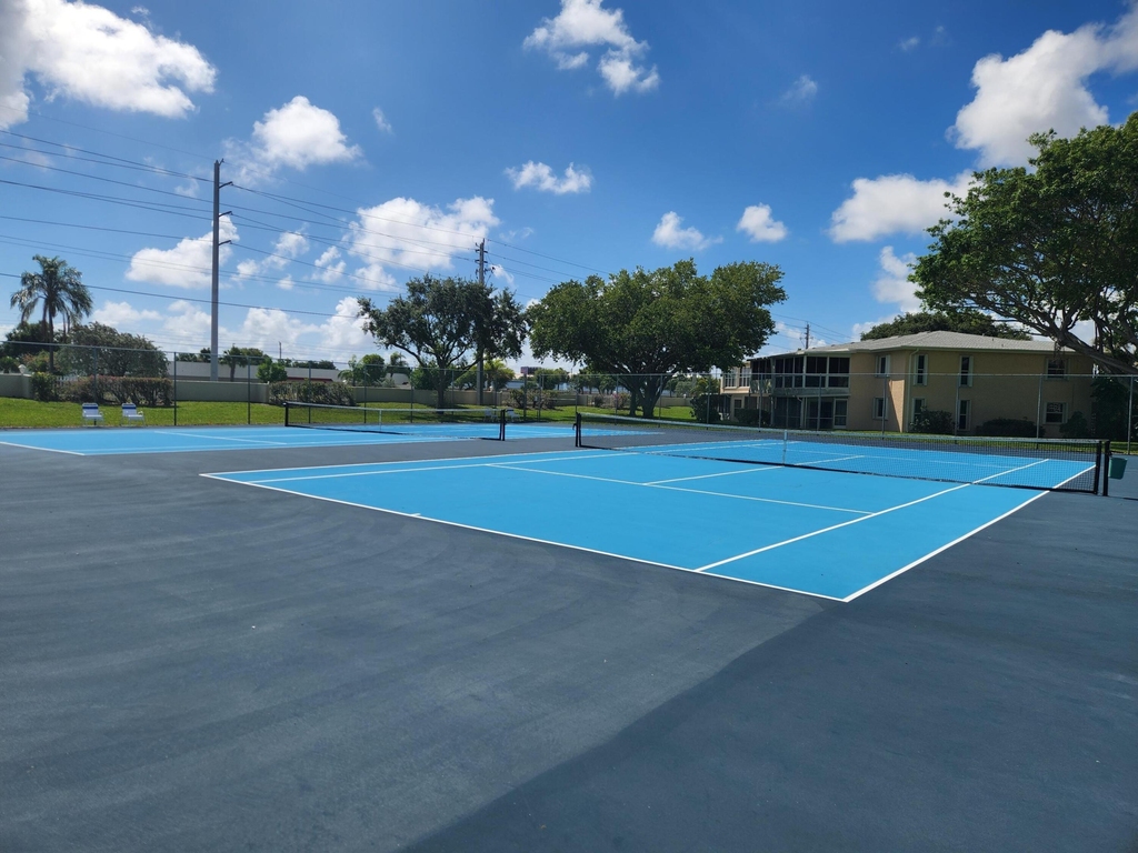 1560 Nw 18th Avenue - Photo 25