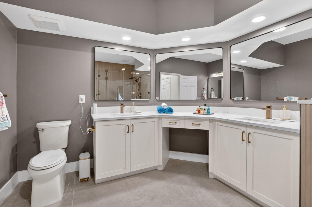 5801 Coach House Circle - Photo 24