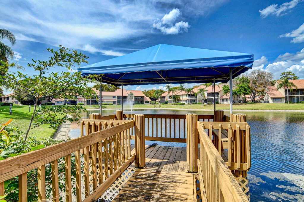 5801 Coach House Circle - Photo 34