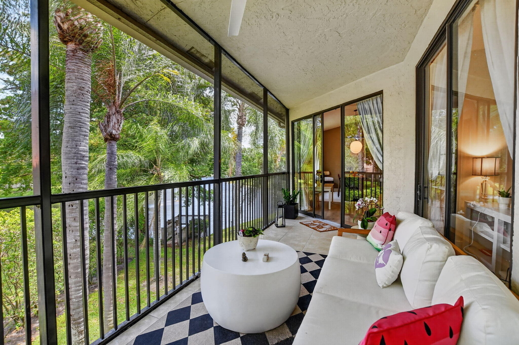 5801 Coach House Circle - Photo 19